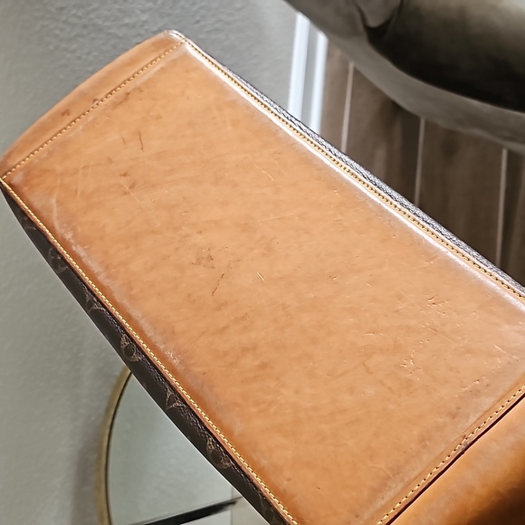 Authentic Louis Vuitton Cabas Mezzo (pre-owned) - Picture 17 of 17